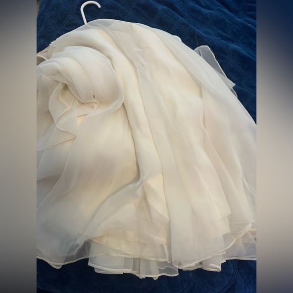 Stunning Vintage 1970’s White Chiffon Gown by the legendary Mike Benet. Size 8 - Picture 13 of 16